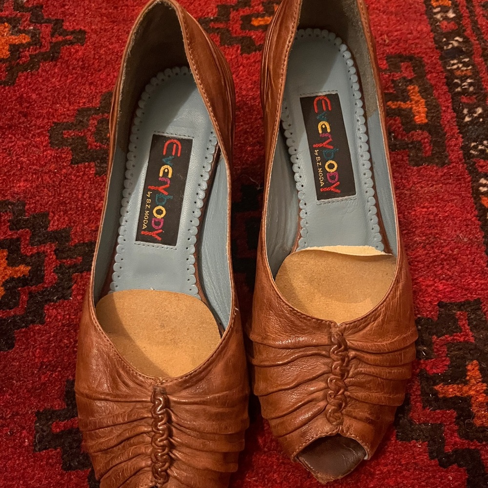 Everybody by BZ Moda Brown Peep Toe Heels